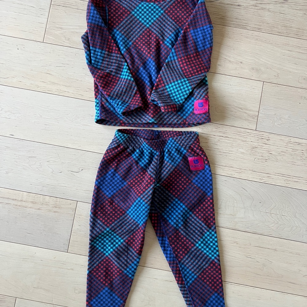 Burton- Cozy and warm fleece base layer